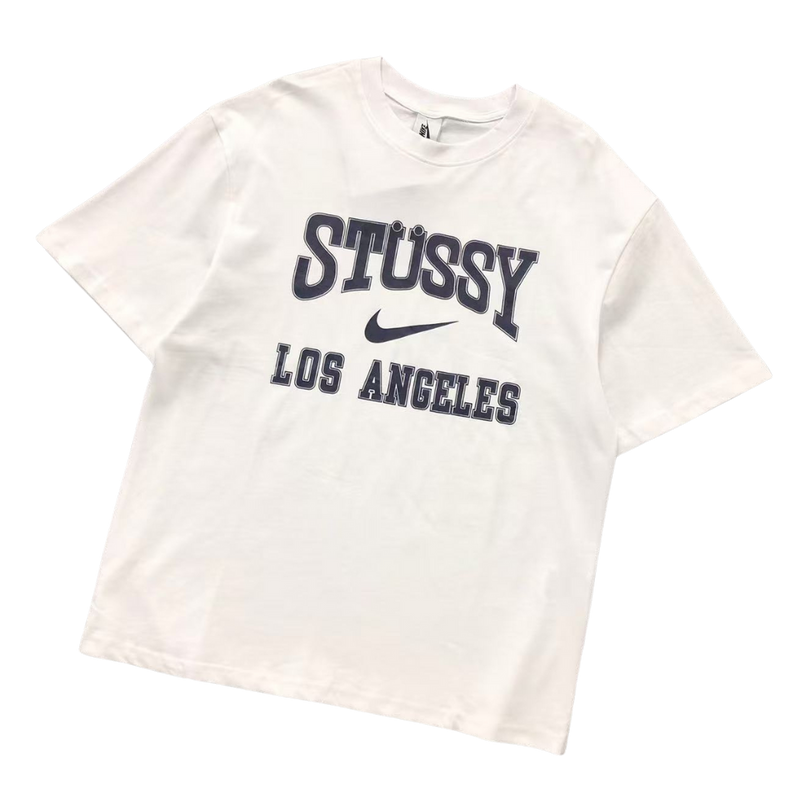 Camiseta Stussy × Nike "Syndicate"